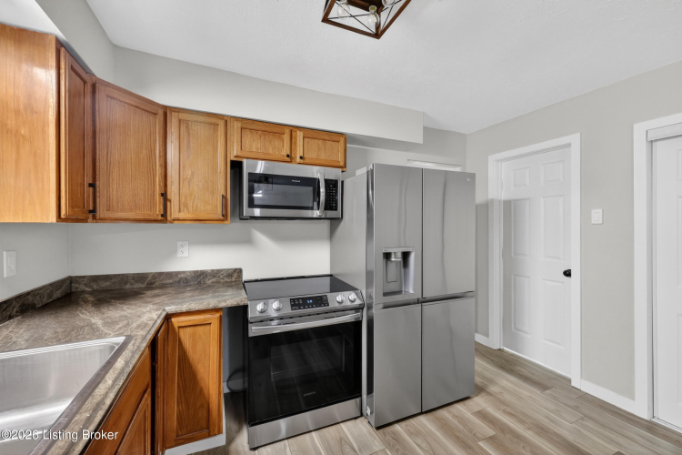 Listing Image 19