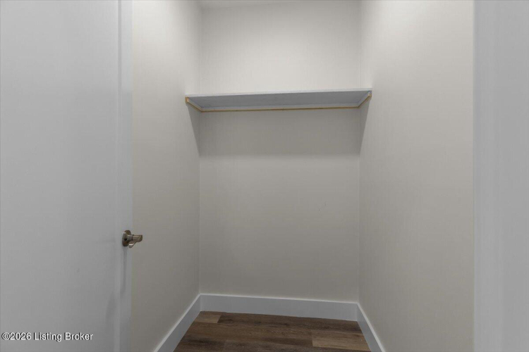Listing Image 64