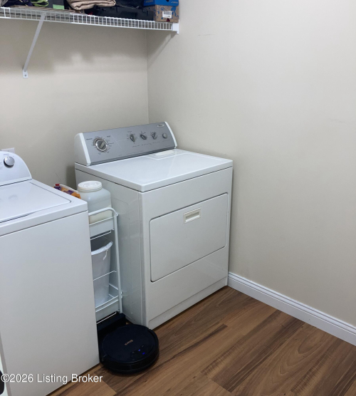 Listing Image 10