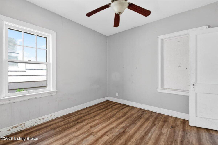 Listing Image 16