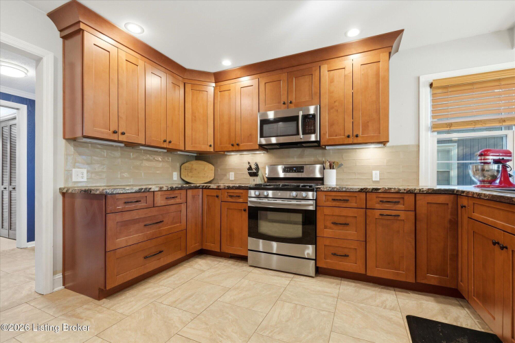 Listing Image 14