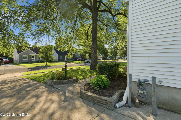 Listing Image 38