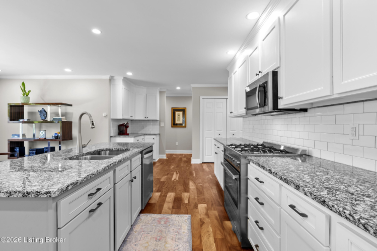 Listing Image 13