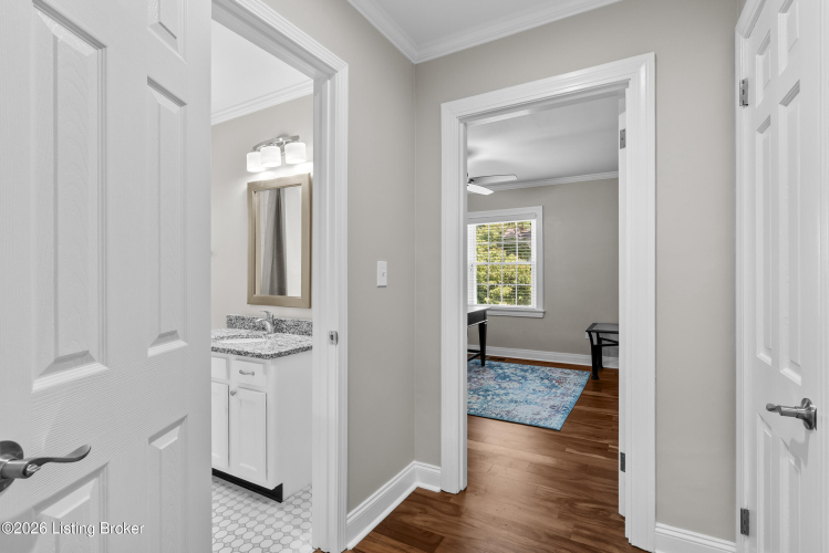 Listing Image 22