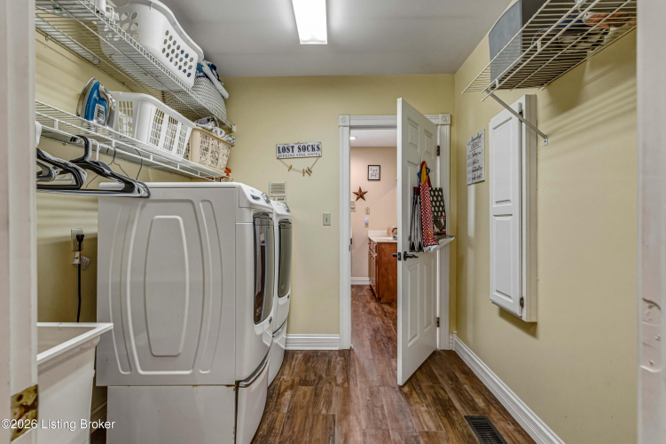 Listing Image 89