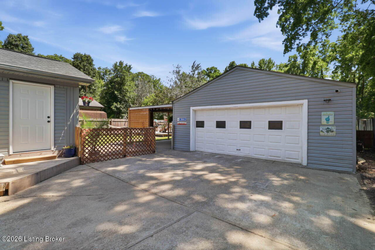 Listing Image 42