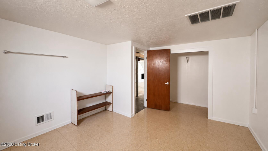 Listing Image 30