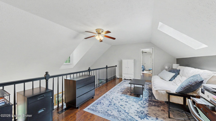 Listing Image 23