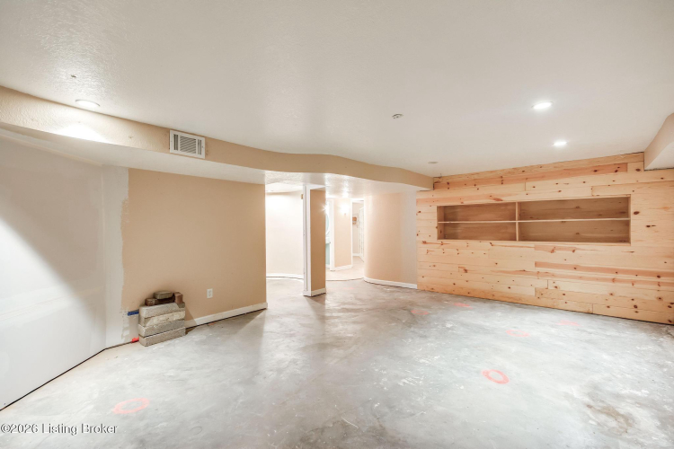 Listing Image 58