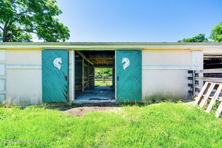 Listing Image 86