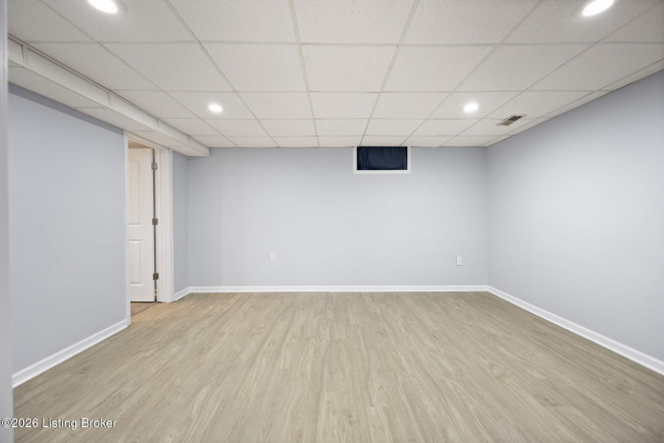 Listing Image 31