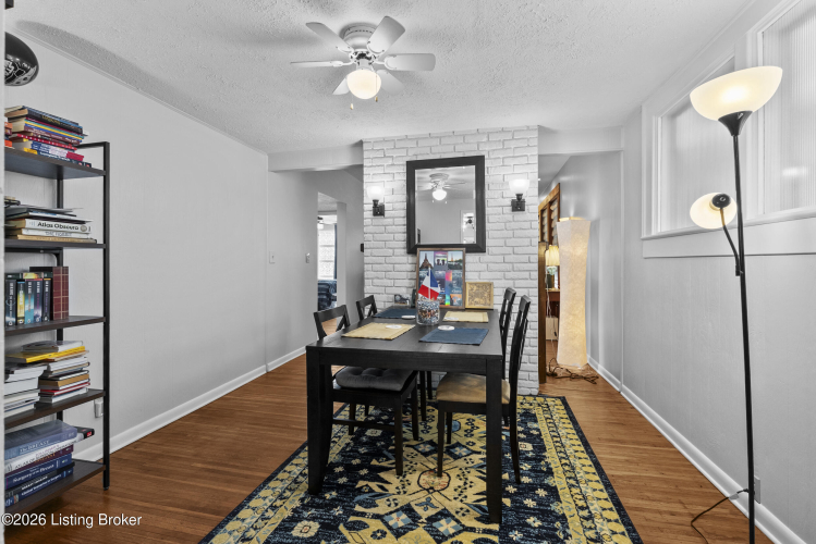 Listing Image 12