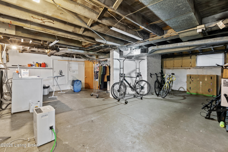 Listing Image 38