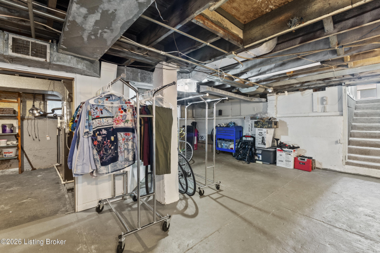 Listing Image 40