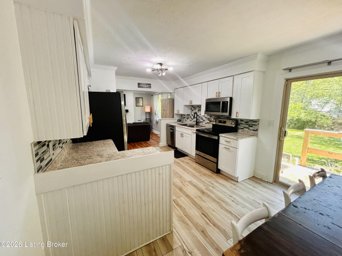 Listing Image 13