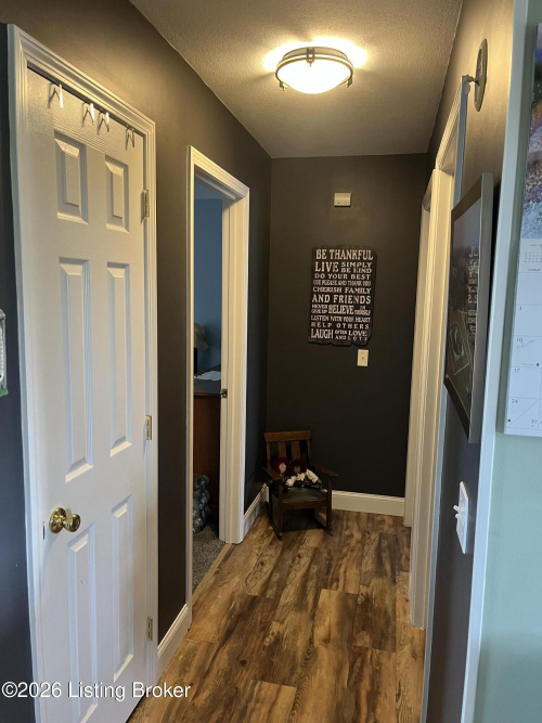 Listing Image 17