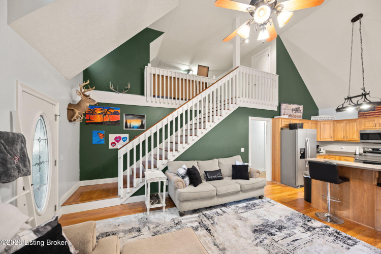 Listing Image 19