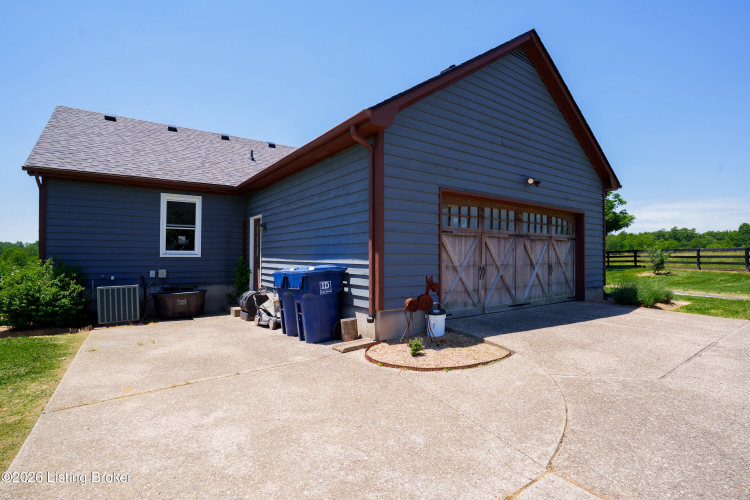 Listing Image 60