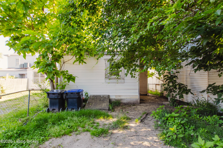 Listing Image 14