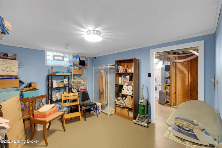 Listing Image 43