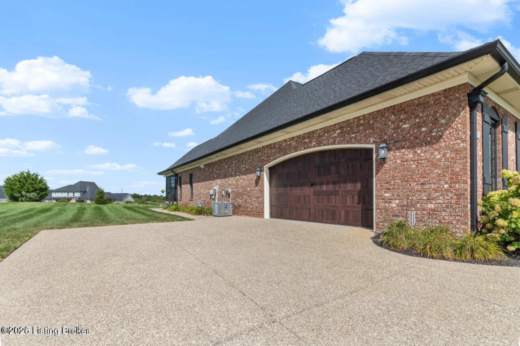 Listing Image 58