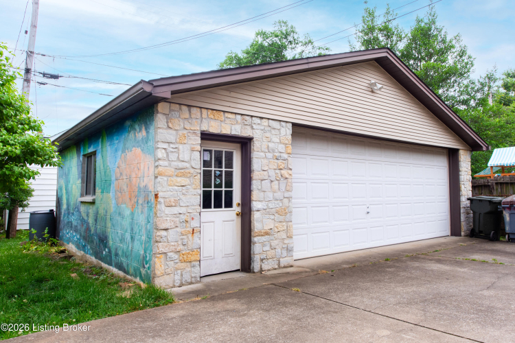 Listing Image 13