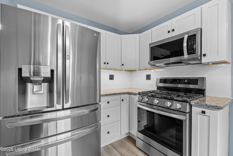 Listing Image 15