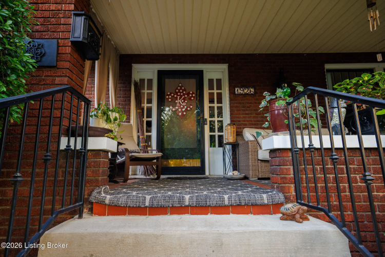 Listing Image 4