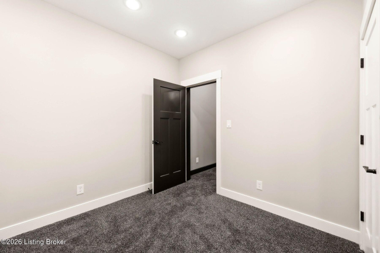 Listing Image 57