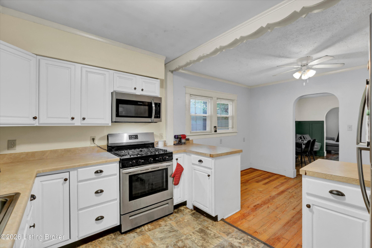 Listing Image 15