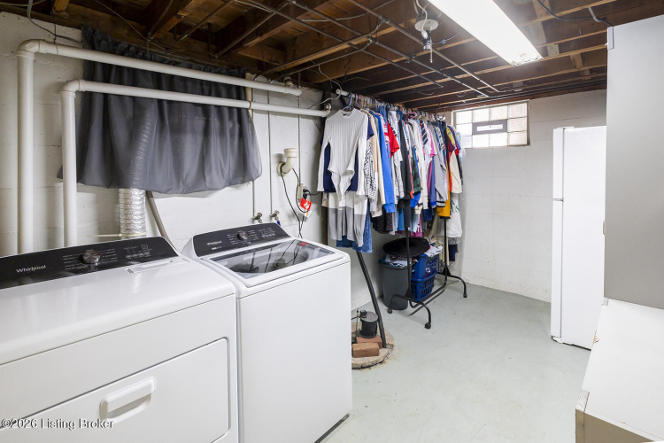 Listing Image 44