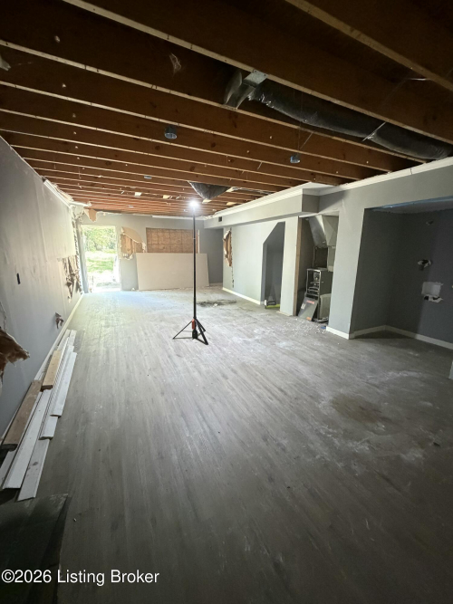 Listing Image 20