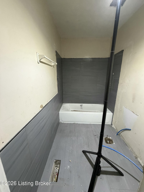 Listing Image 25