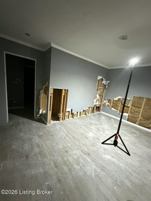 Listing Image 28