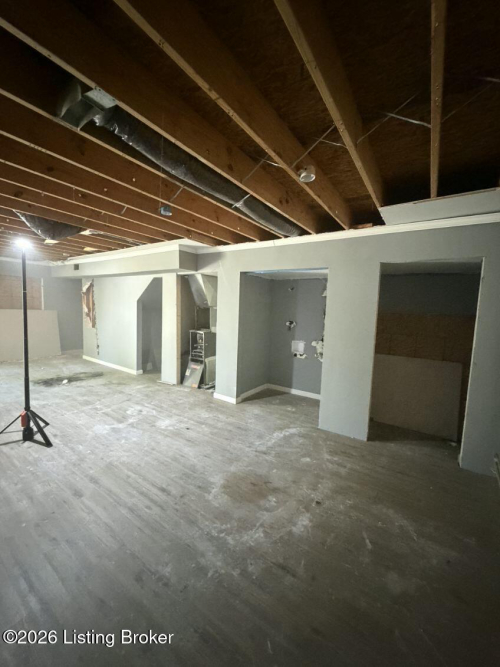 Listing Image 35