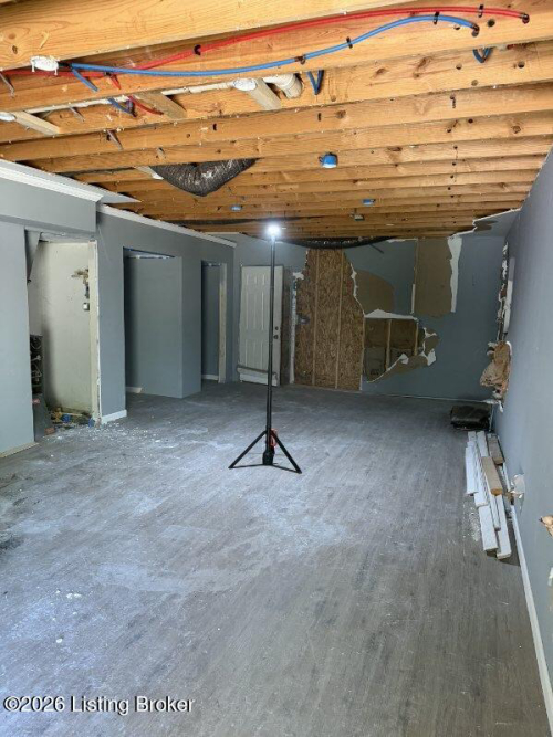 Listing Image 37