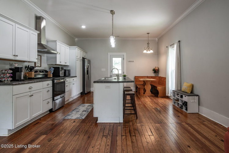 Listing Image 19