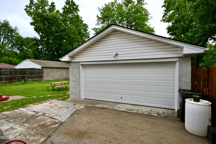 Listing Image 30