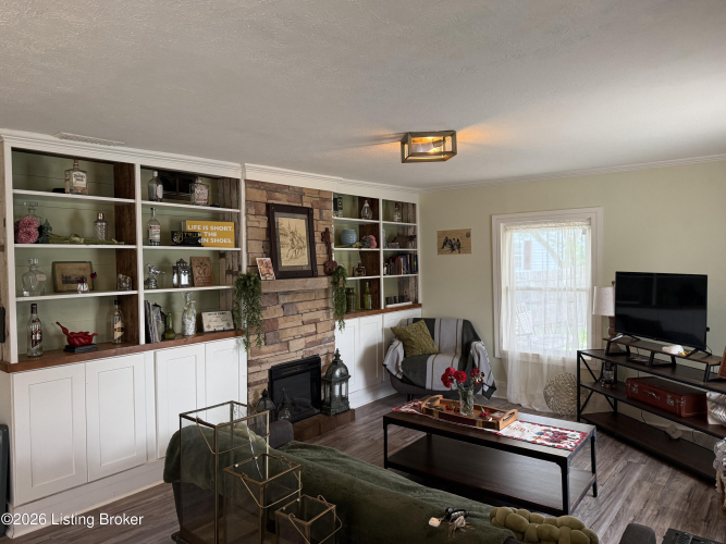 Listing Image 14