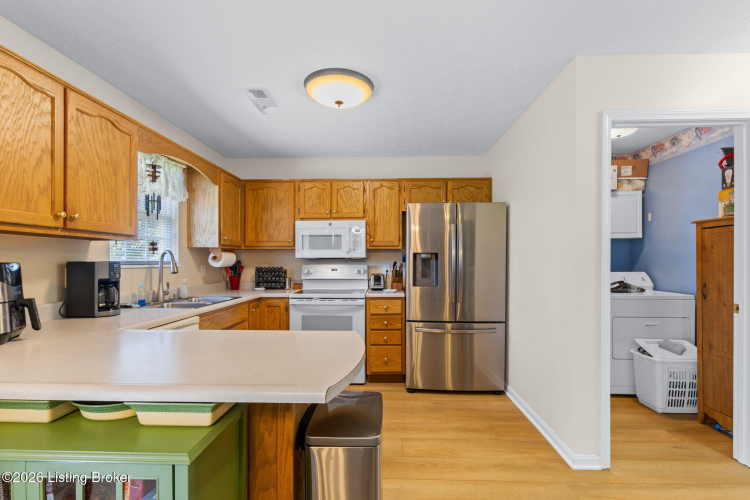 Listing Image 19