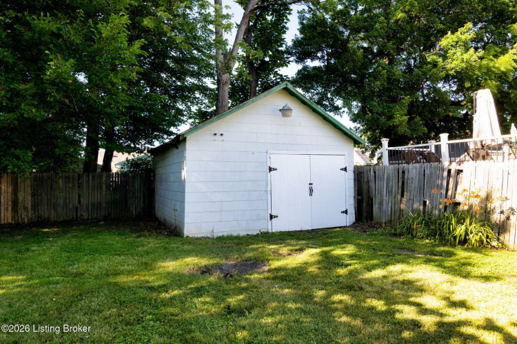 Listing Image 12