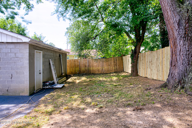 Listing Image 20