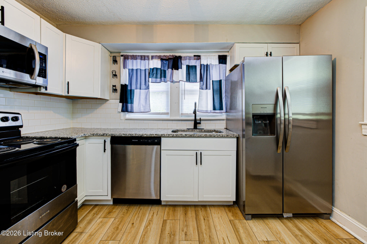 Listing Image 7