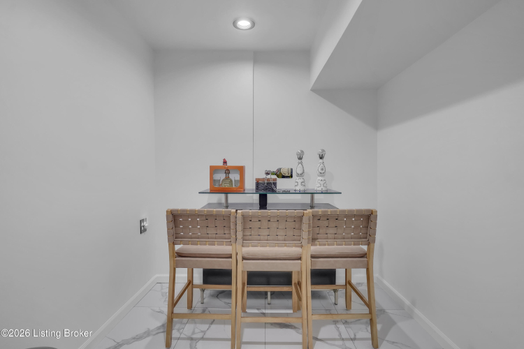 Listing Image 39