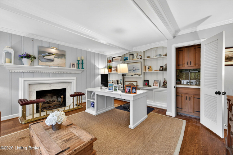 Listing Image 11