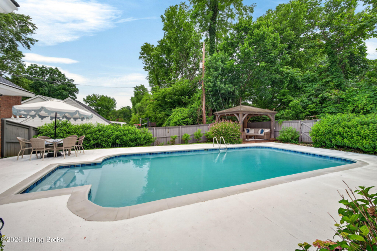Listing Image 52