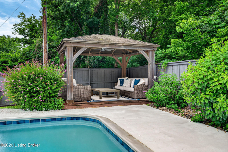 Listing Image 58