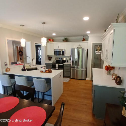 Listing Image 15