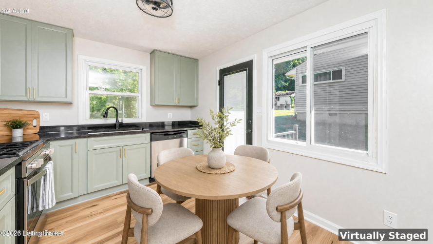 Listing Image 10