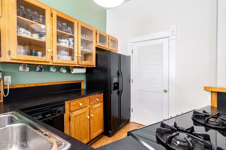 Listing Image 15